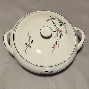 CHERRY BLOSSOM FLORAL FINE CHINA #1067 SOUP TUREEN SERVING DISH WITH LID FLOWER